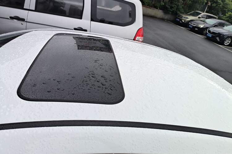 Used Geely Auto Emgrand 2021 UP 1.5L CVT Luxury Model Roof