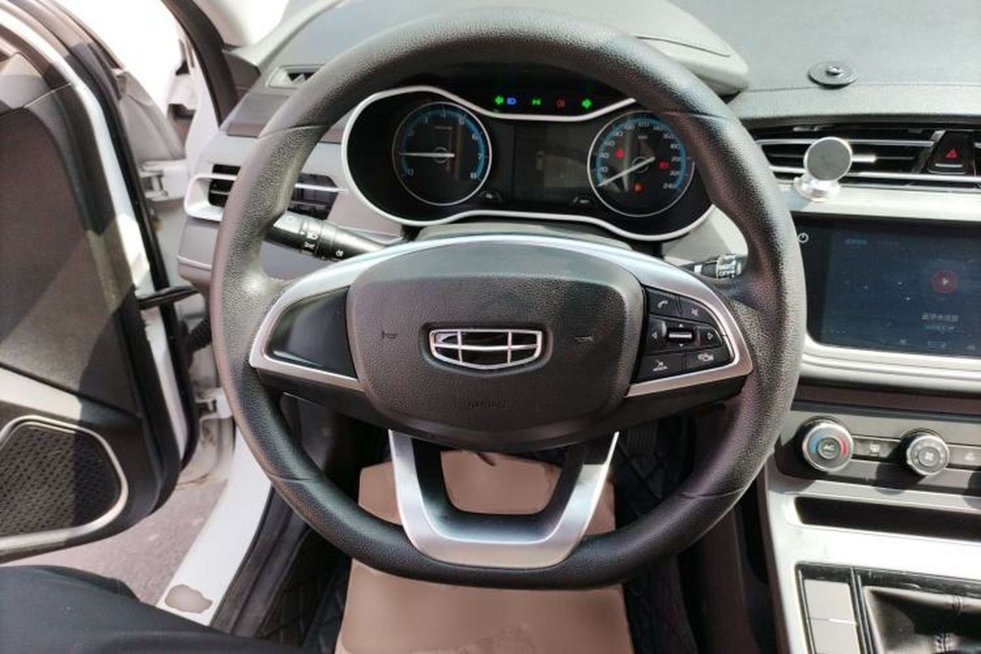 Used Geely Auto Emgrand 2021 UP 1.5L Manual Comfort Model Steering Wheel