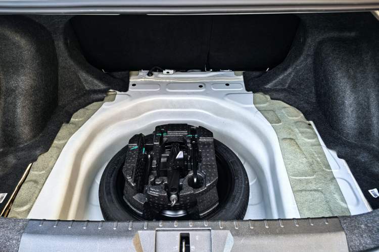 Used Geely Auto Emgrand 2021 UP 1.5L CVT Comfort Model Trunk