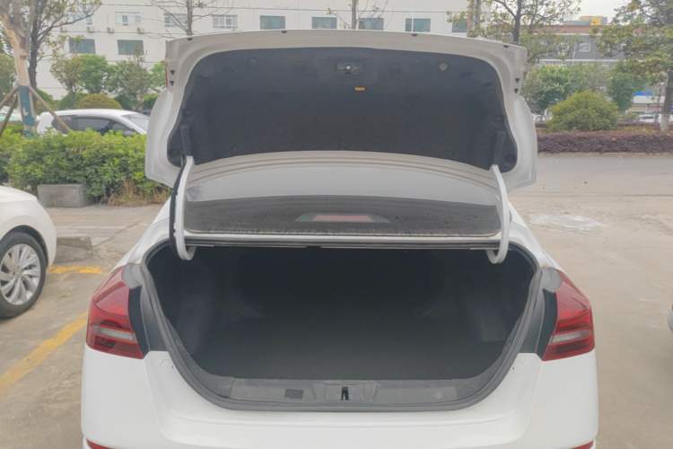 Used Geely Auto Emgrand 2021 UP 1.5L Manual Luxury Model Trunk