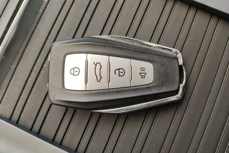 Used Geely Auto Emgrand 2021 UP 1.5L CVT Luxury Model Vehicle Key