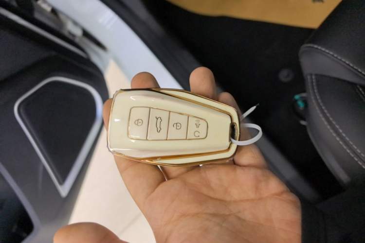 Used Geely Auto Emgrand 2021 UP 1.5L CVT Luxury Model Vehicle Key