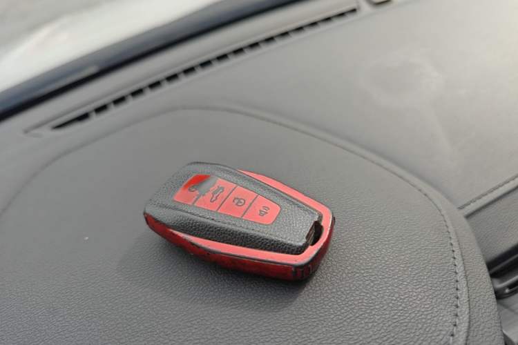 Used Geely Auto Emgrand 2021 UP 1.5L CVT Luxury Model Vehicle Key