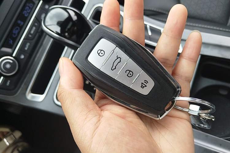 Used Geely Auto Emgrand 2021 UP 1.5L CVT Luxury Model Vehicle Key