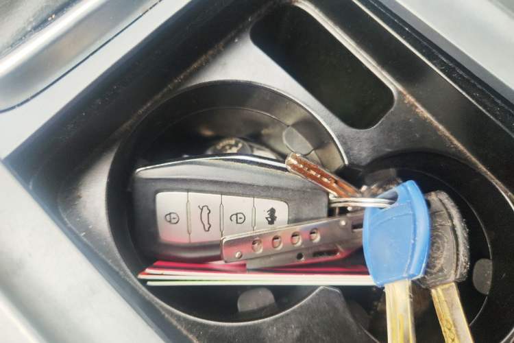 Used Geely Auto Emgrand 2021 UP 1.5L CVT Luxury Model Vehicle Key
