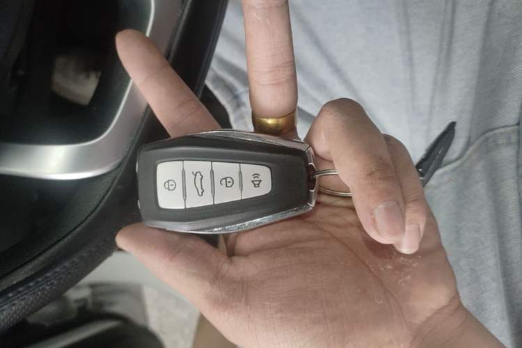 Used Geely Auto Emgrand 2021 UP 1.5L Manual Luxury Model Vehicle Key