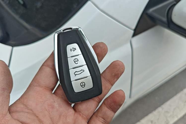 Used Geely Auto Emgrand 2021 UP 1.5L CVT Advanced Edition Vehicle Key