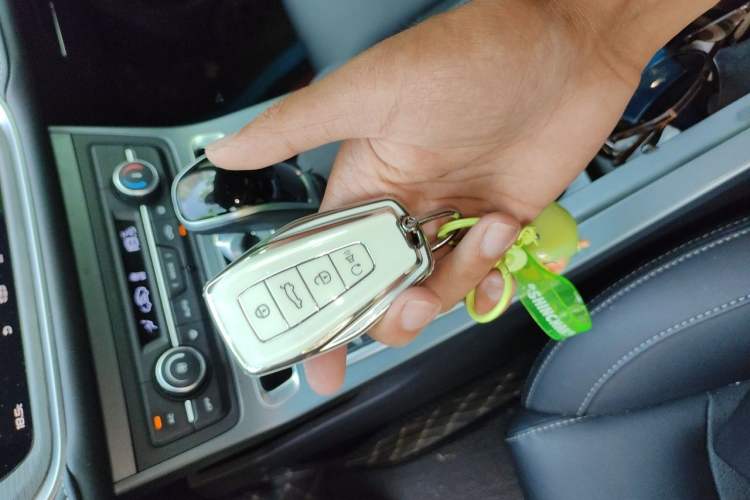 Used Geely Auto Emgrand 2021 UP 1.5L CVT Luxury Model Vehicle Key