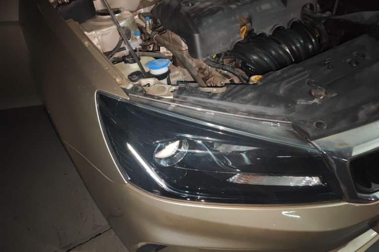 Used Geely Auto Emgrand 2021 UP 1.5L CVT Luxury Model Right Front Headlight