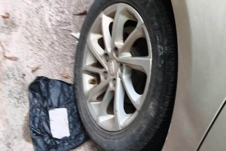 Used Geely Auto Emgrand 2021 UP 1.5L CVT Luxury Model Right Rear Wheel Hub
