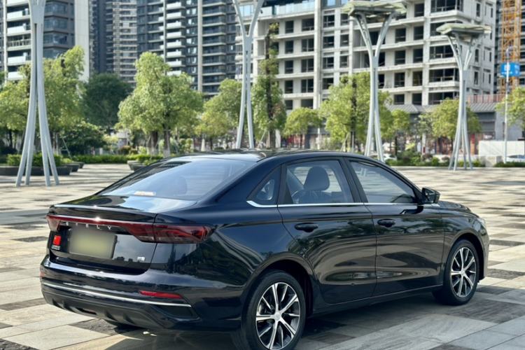 Used Geely Auto Emgrand 2022 4th Generation 1.5L CVT Luxury Model Exterior 4