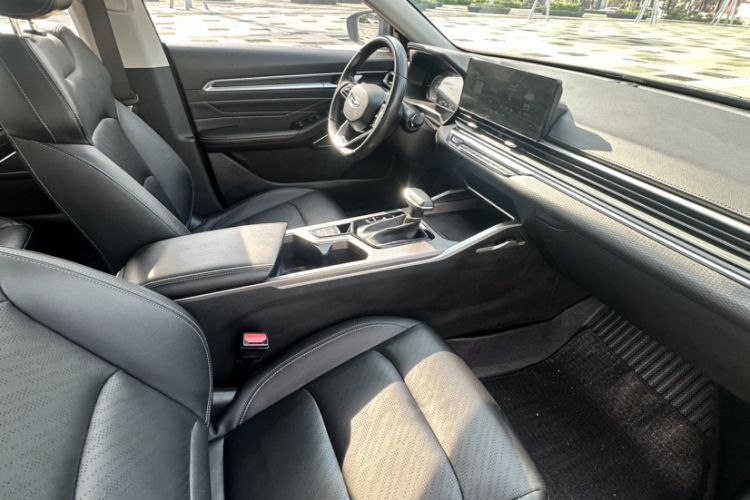 Used Geely Auto Emgrand 2022 4th Generation 1.5L CVT Luxury Model Interior 4