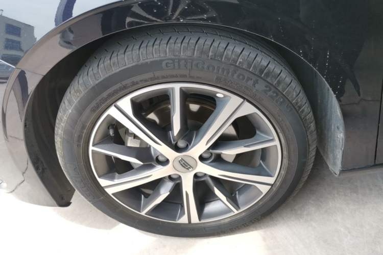 Used Geely Auto Emgrand 2022 4th Generation 1.5L CVT Flagship Model Left Front Wheel Hub