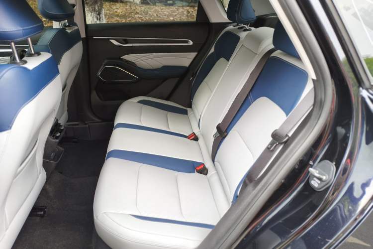 Used Geely Auto Emgrand 2022 4th Generation 1.5L CVT Flagship Model Left Rear Seat