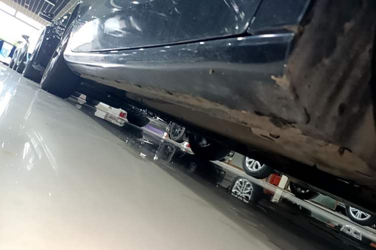 Used Geely Auto Emgrand 2022 4th Generation 1.5L CVT Flagship Model Right Side Sill