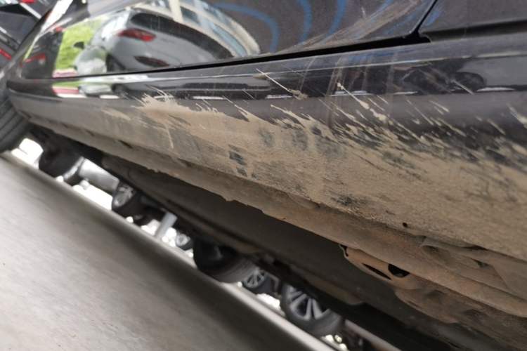 Used Geely Auto Emgrand 2022 4th Generation 1.5L CVT Flagship Model Right Side Sill