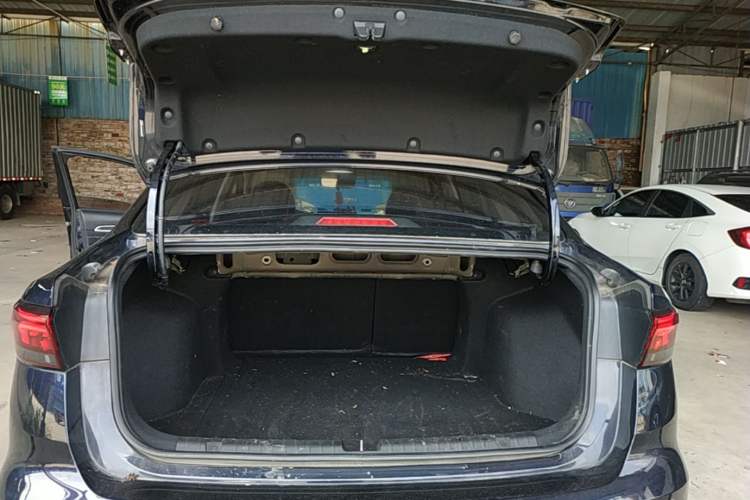 Used Geely Auto Emgrand 2022 4th Generation 1.5L CVT Luxury Model Trunk