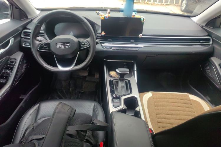 Used Geely Auto Emgrand 2022 4th Generation 1.5L CVT Elite Model Center Console
