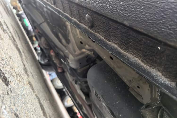 Used Geely Auto Emgrand 2022 4th Generation 1.5L CVT Flagship Model Chassis Rear Left