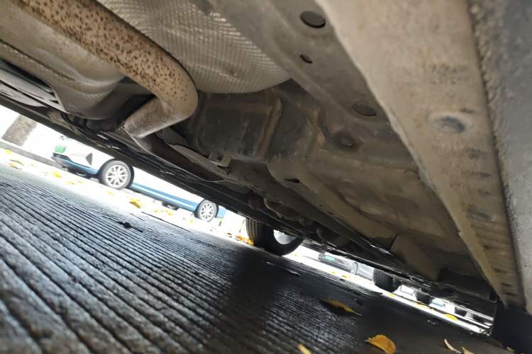 Used Geely Auto Emgrand 2022 4th Generation 1.5L CVT Flagship Model Chassis Rear Right