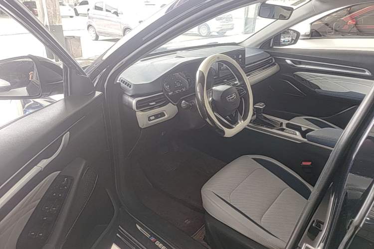 Used Geely Auto Emgrand 2022 4th Generation 1.5L CVT Flagship Model Driver Seat