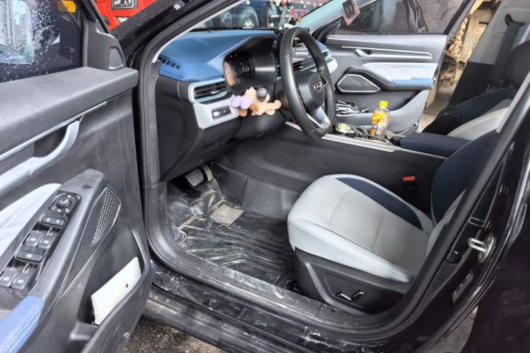 Used Geely Auto Emgrand 2022 4th Generation 1.5L CVT Flagship Model Driver Seat