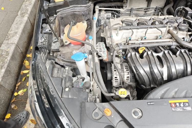 Used Geely Auto Emgrand 2022 4th Generation 1.5L CVT Flagship Model Engine Bay Right
