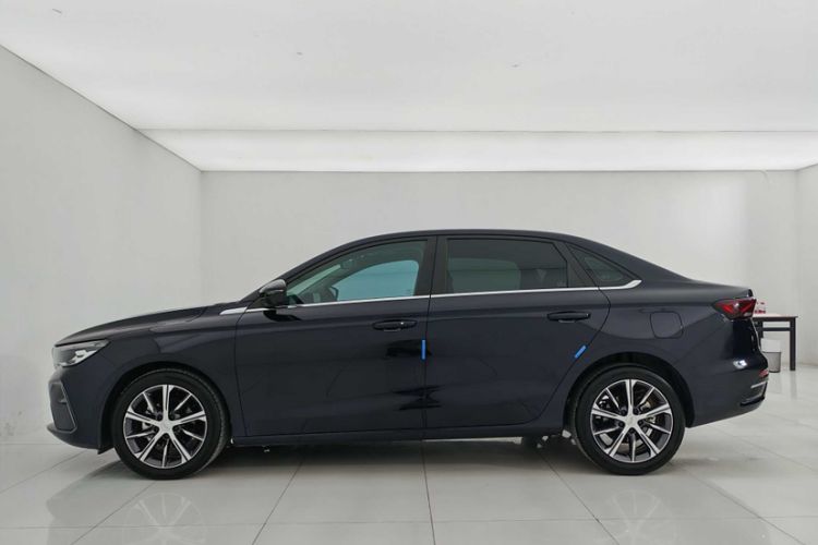 Used Geely Auto Emgrand 2022 4th Generation 1.5L CVT Flagship Model Exterior 3