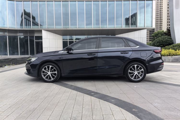Used Geely Auto Emgrand 2022 4th Generation 1.5L CVT Flagship Model Exterior 4