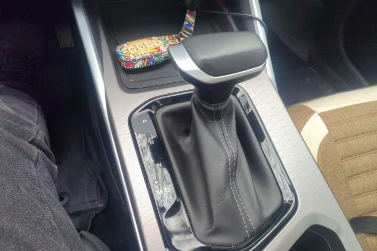 Used Geely Auto Emgrand 2022 4th Generation 1.5L CVT Elite Model Gear Lever