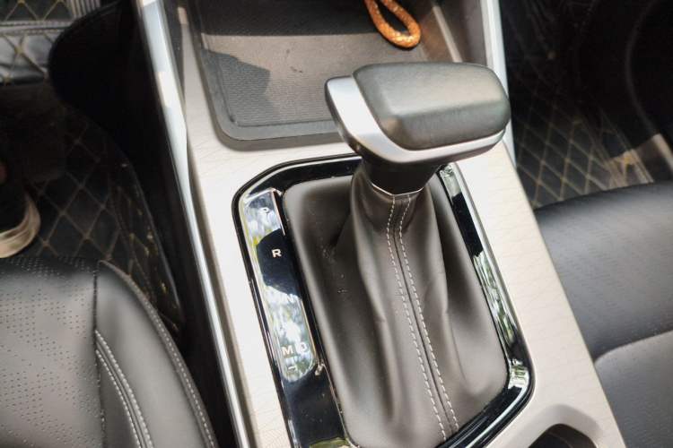 Used Geely Auto Emgrand 2022 4th Generation 1.5L CVT Luxury Model Gear Lever