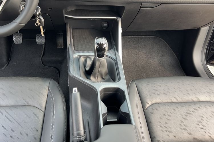 Used Geely Auto Emgrand 2022 4th Generation 1.5L Manual Elite Model Gear Lever