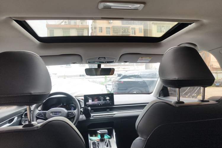 Used Geely Auto Emgrand 2022 4th Generation 1.5L CVT Luxury Model Headliner