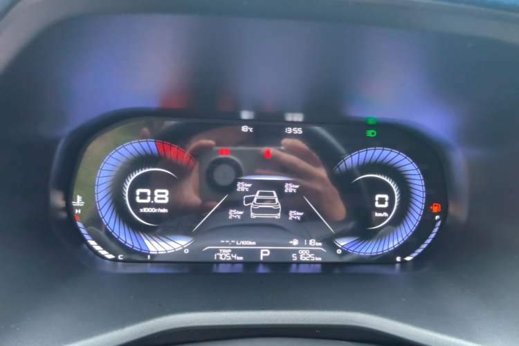 Used Geely Auto Emgrand 2022 4th Generation 1.5L CVT Flagship Model Instrument Cluster
