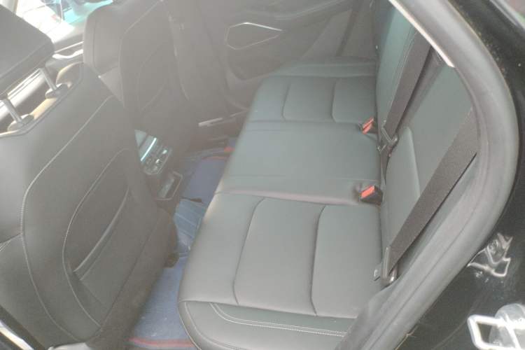 Used Geely Auto Emgrand 2022 4th Generation 1.5L CVT Luxury Model Interior 4
