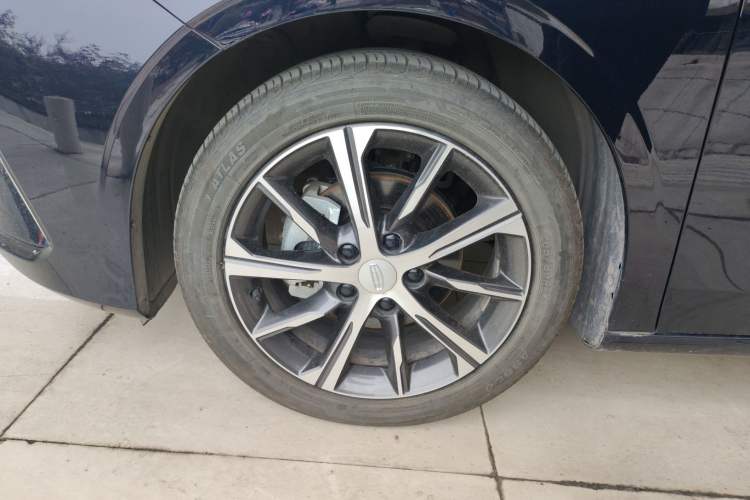 Used Geely Auto Emgrand 2022 4th Generation 1.5L CVT Flagship Model Left Front Wheel Hub