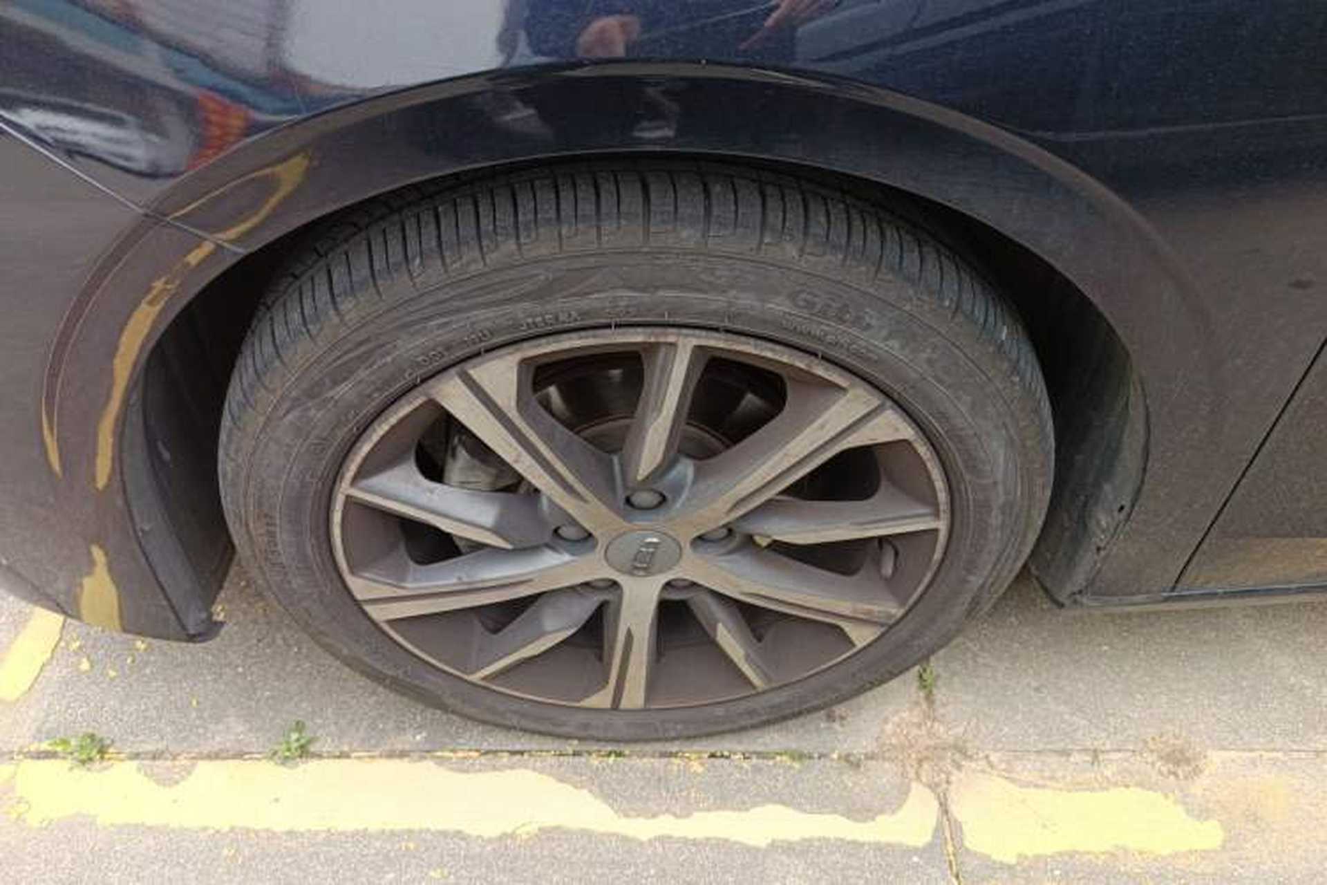 Used Geely Auto Emgrand 2022 4th Generation 1.5L CVT Luxury Model Left Front Wheel Hub