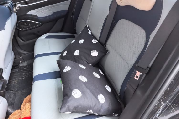 Used Geely Auto Emgrand 2022 4th Generation 1.5L CVT Flagship Model Left Rear Seat