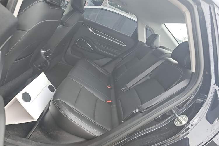 Used Geely Auto Emgrand 2022 4th Generation 1.5L CVT Luxury Model Left Rear Seat