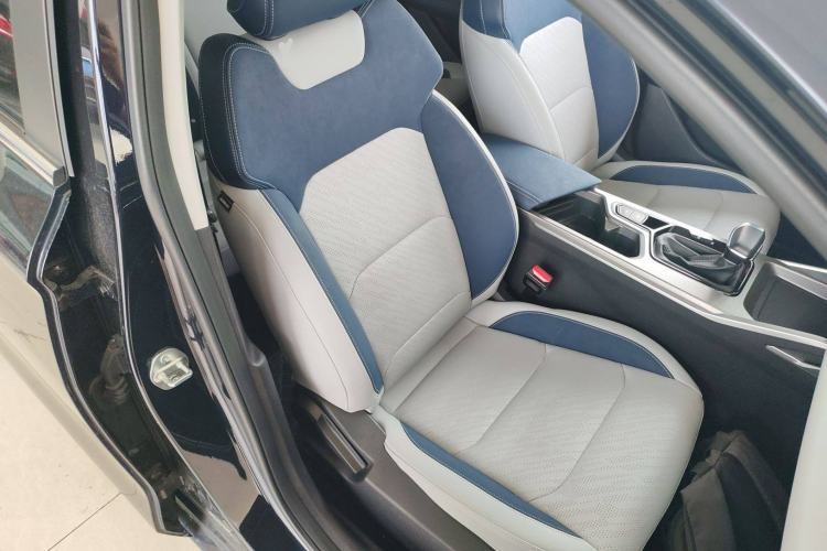 Used Geely Auto Emgrand 2022 4th Generation 1.5L CVT Flagship Model Right Front Seat