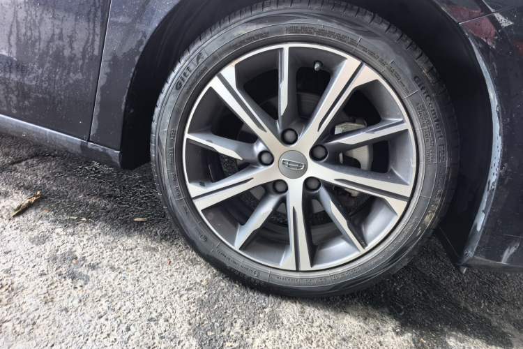 Used Geely Auto Emgrand 2022 4th Generation 1.5L CVT Flagship Model Right Front Wheel Hub