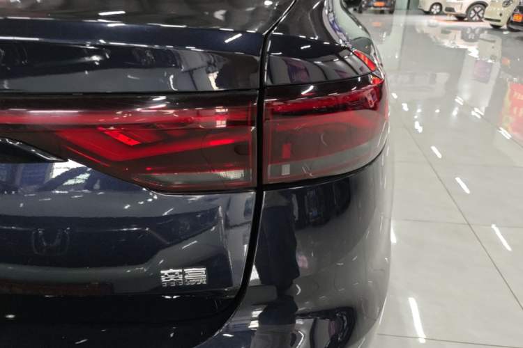 Used Geely Auto Emgrand 2022 4th Generation 1.5L CVT Luxury Model Right Rear Taillight