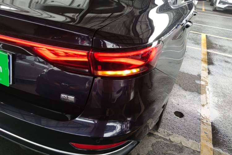 Used Geely Auto Emgrand 2022 4th Generation 1.5L CVT Flagship Model Right Rear Taillight