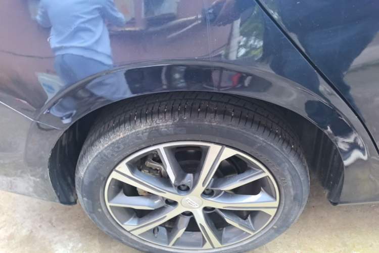 Used Geely Auto Emgrand 2022 4th Generation 1.5L CVT Flagship Model Right Rear Wheel Hub