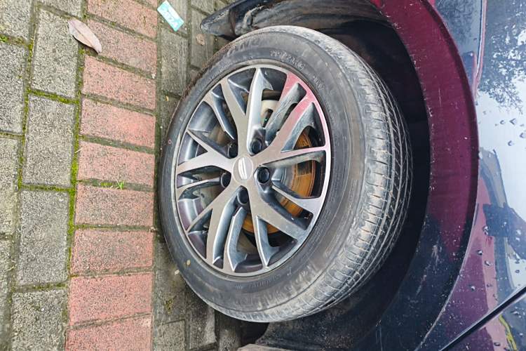 Used Geely Auto Emgrand 2022 4th Generation 1.5L CVT Elite Model Right Rear Wheel Hub