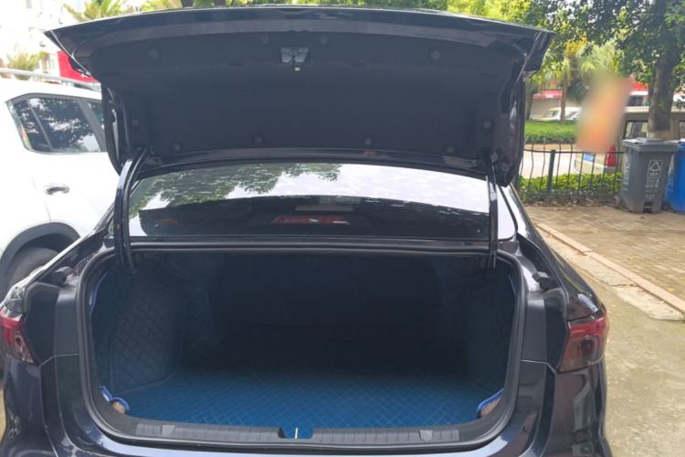 Used Geely Auto Emgrand 2022 4th Generation 1.5L CVT Flagship Model Trunk