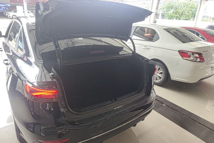 Used Geely Auto Emgrand 2022 4th Generation 1.5L CVT Flagship Model Trunk