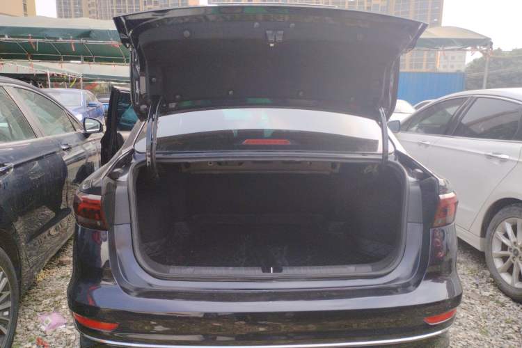Used Geely Auto Emgrand 2022 4th Generation 1.5L CVT Luxury Model Trunk
