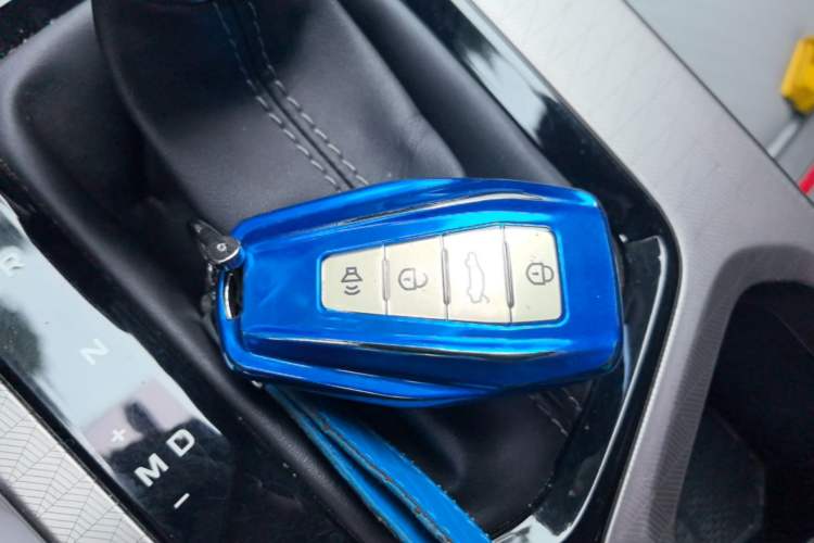 Used Geely Auto Emgrand 2022 4th Generation 1.5L CVT Flagship Model Vehicle Key