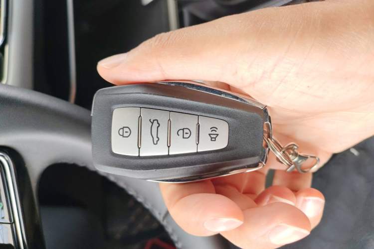 Used Geely Auto Emgrand 2022 4th Generation 1.5L CVT Flagship Model Vehicle Key